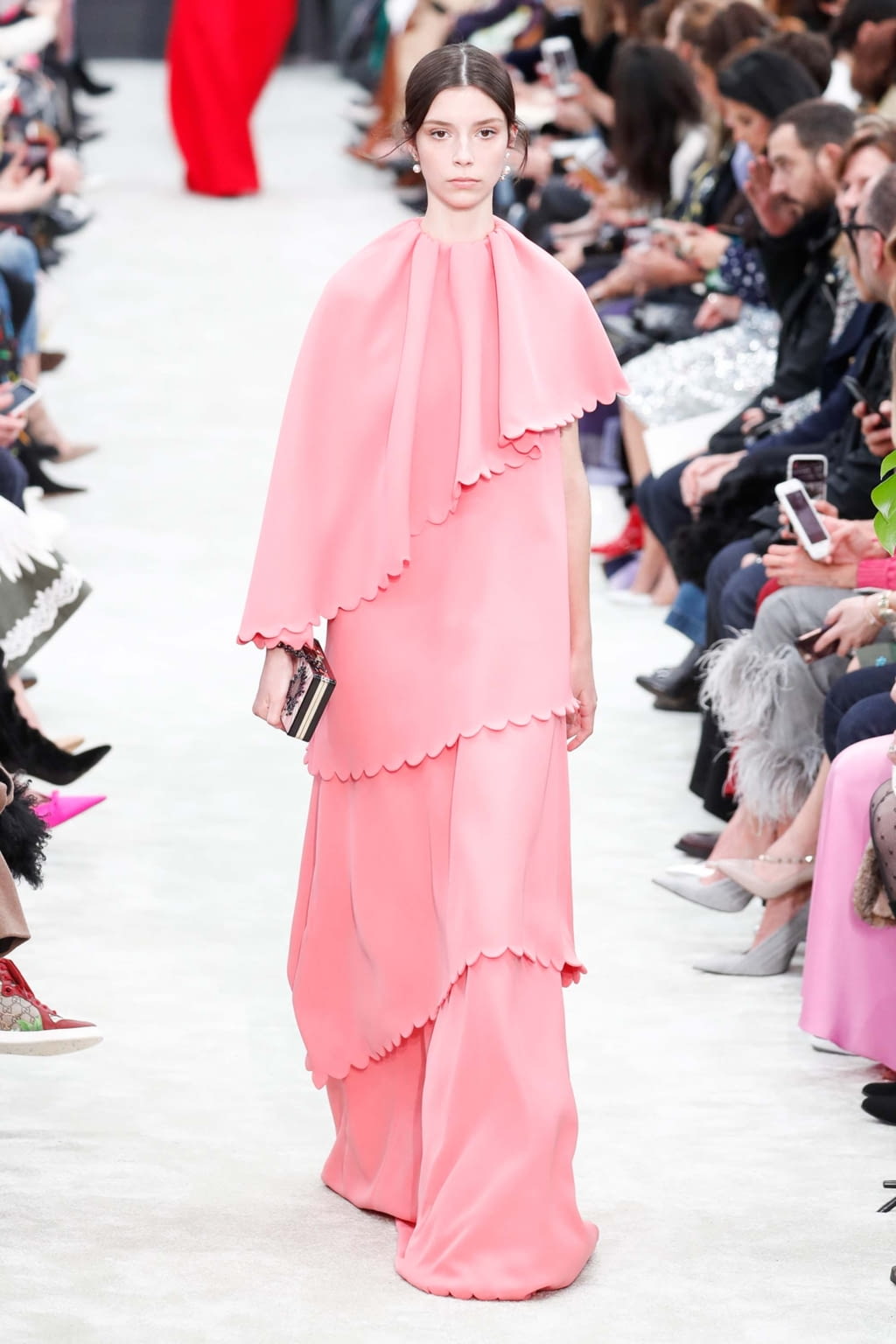 Fashion Week Paris Fall/Winter 2018 look 36 from the Valentino collection womenswear