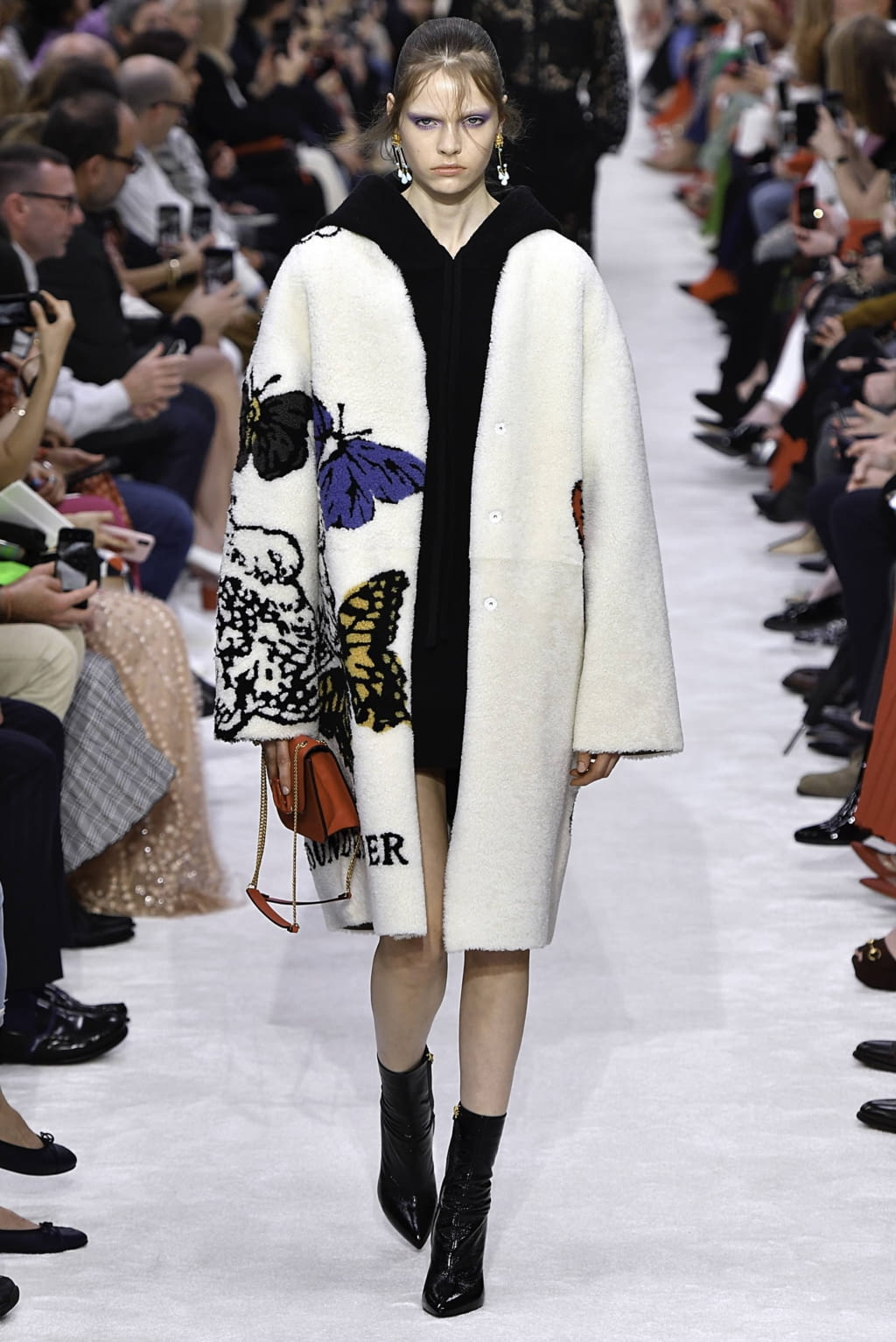 Fashion Week Paris Fall/Winter 2019 look 41 from the Valentino collection 女装