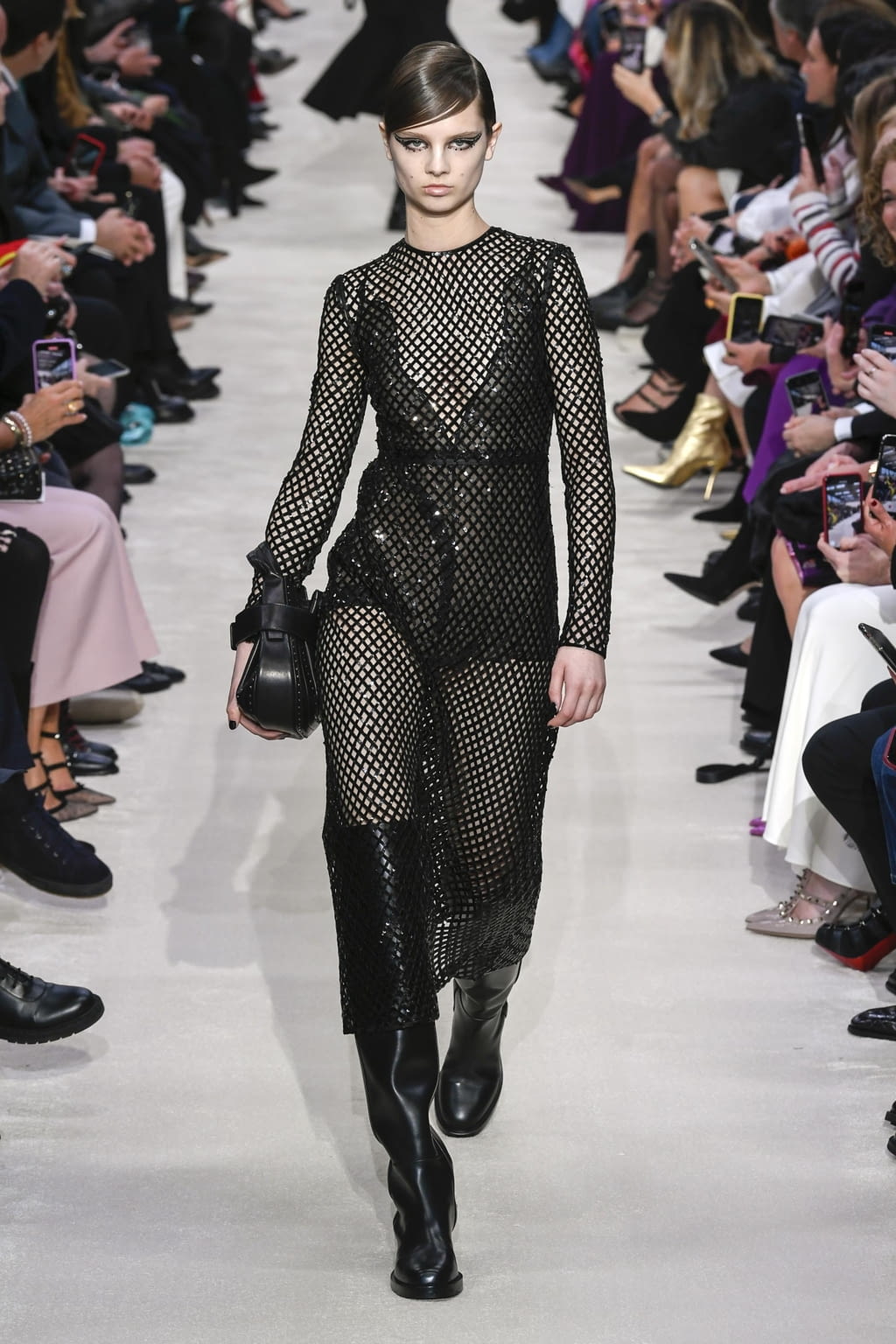 Fashion Week Paris Fall/Winter 2020 look 28 de la collection Valentino womenswear