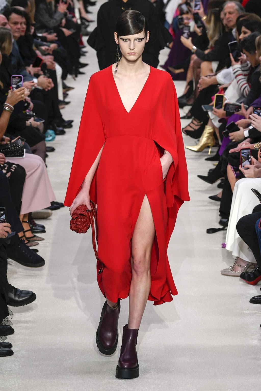 Fashion Week Paris Fall/Winter 2020 look 34 de la collection Valentino womenswear