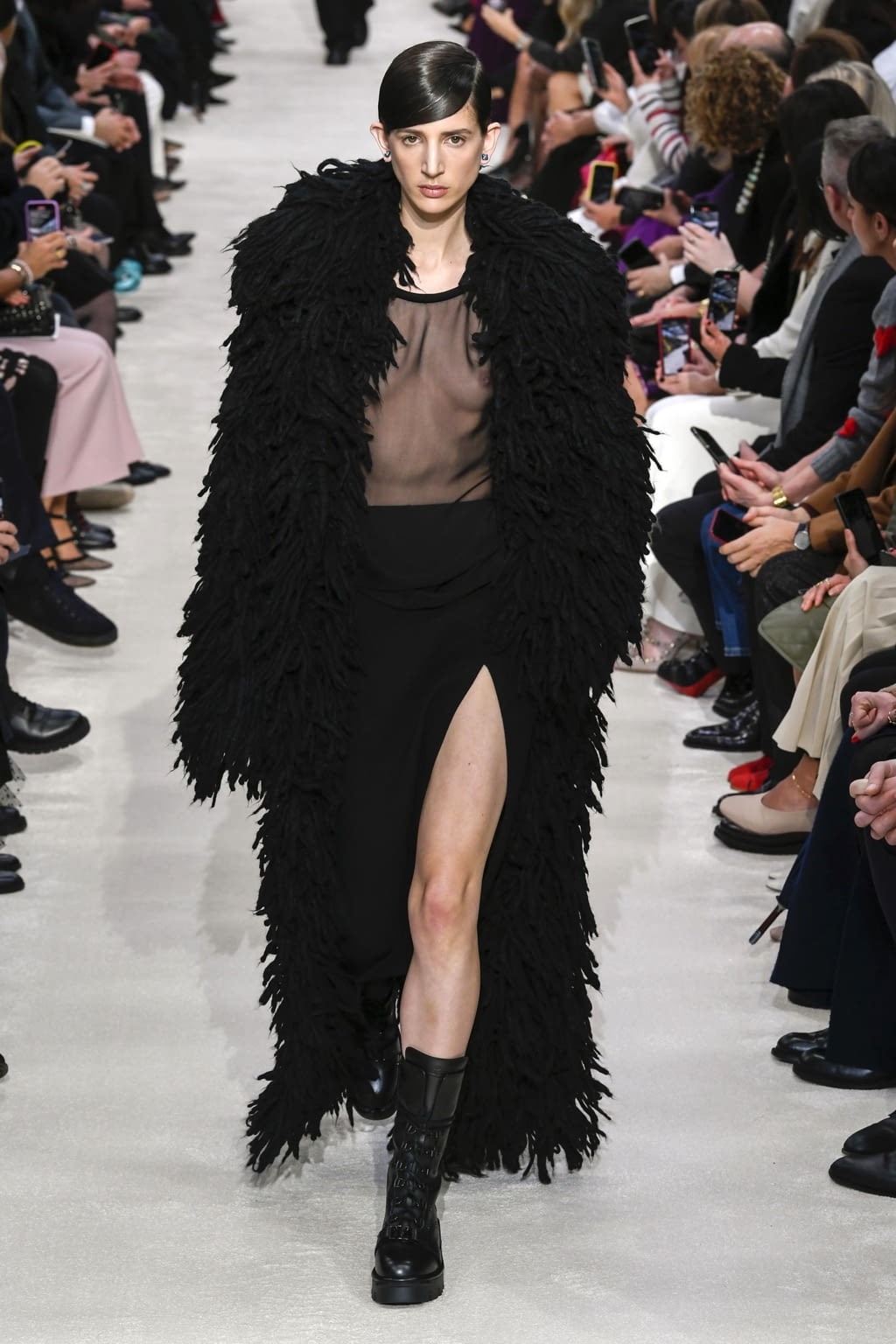 Fashion Week Paris Fall/Winter 2020 look 36 from the Valentino collection womenswear