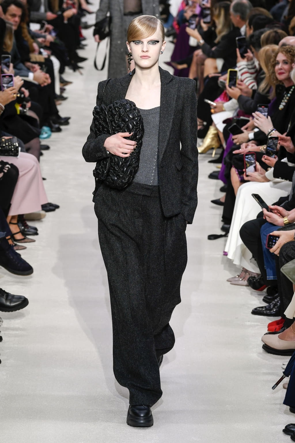 Fashion Week Paris Fall/Winter 2020 look 52 de la collection Valentino womenswear