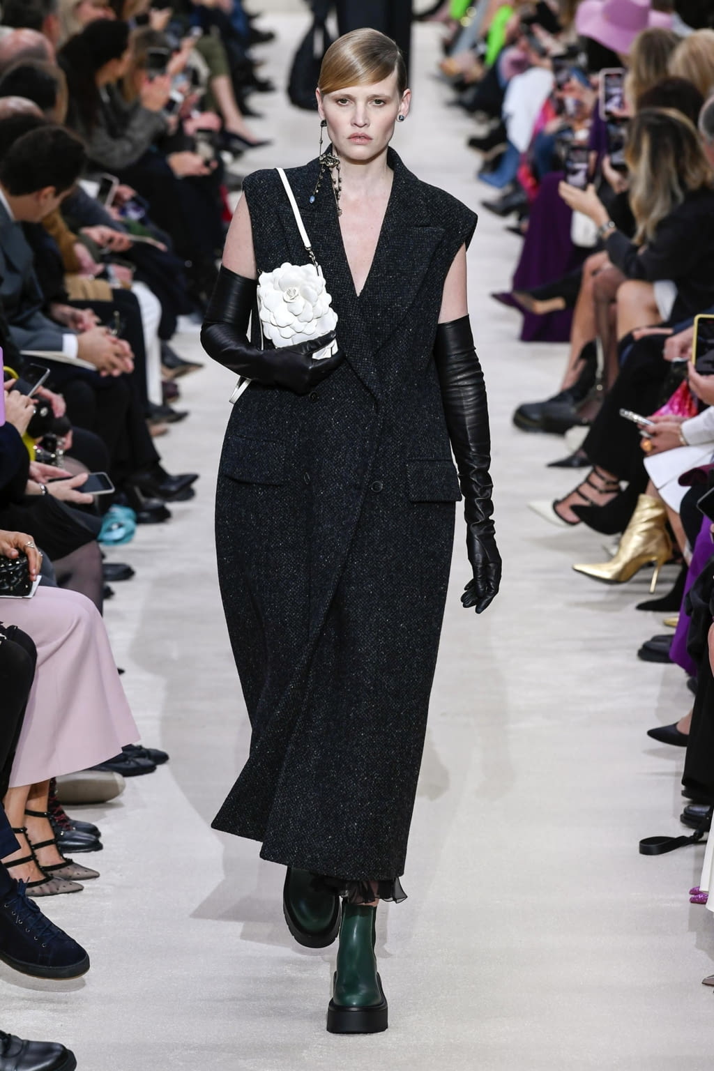 Fashion Week Paris Fall/Winter 2020 look 54 from the Valentino collection womenswear