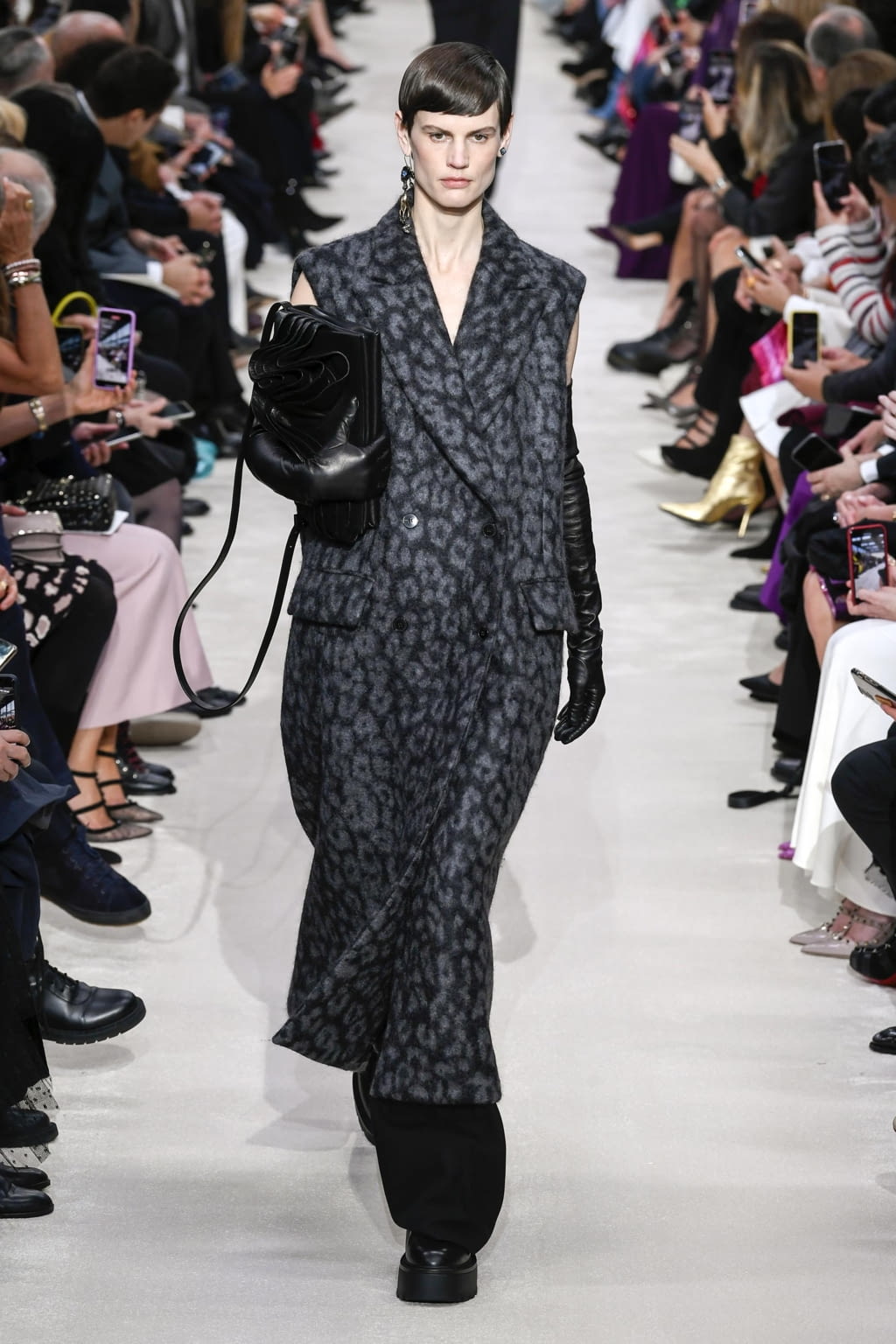 Fashion Week Paris Fall/Winter 2020 look 68 de la collection Valentino womenswear
