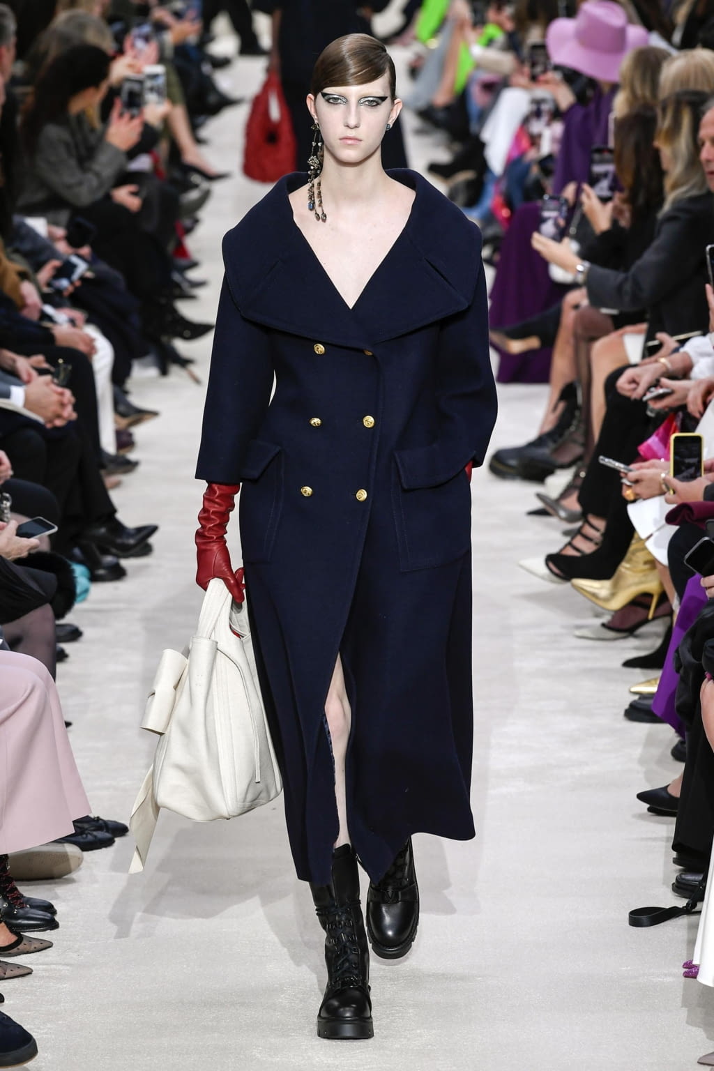 Fashion Week Paris Fall/Winter 2020 look 73 from the Valentino collection womenswear