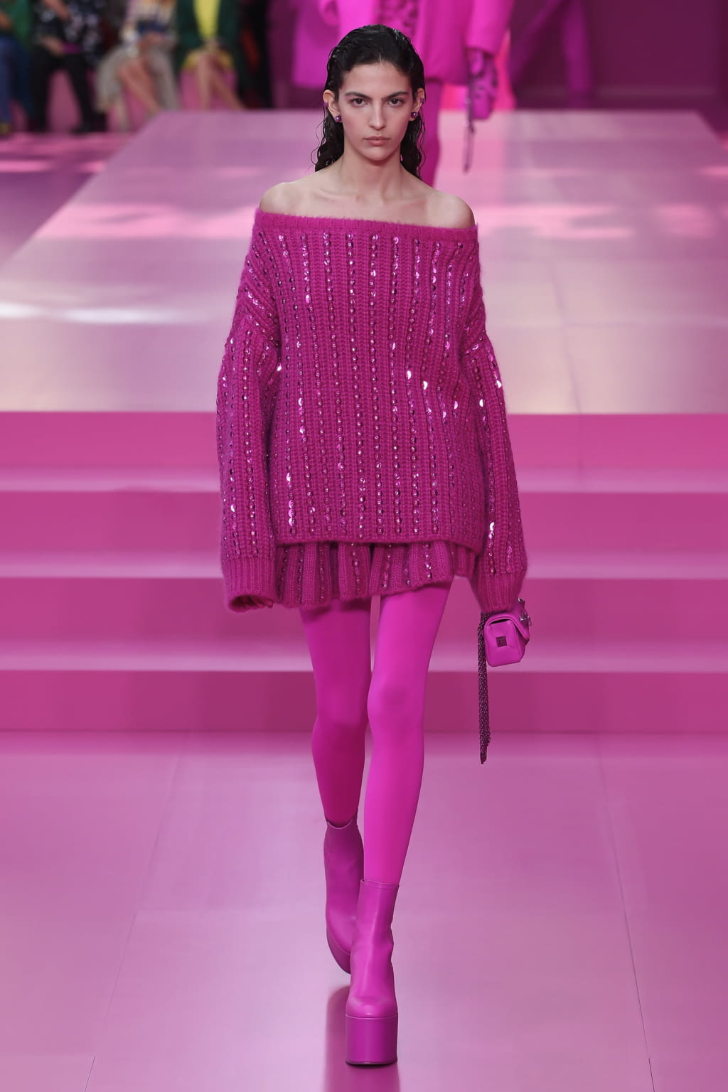 Fashion Week Paris Fall/Winter 2022 look 9 de la collection Valentino womenswear