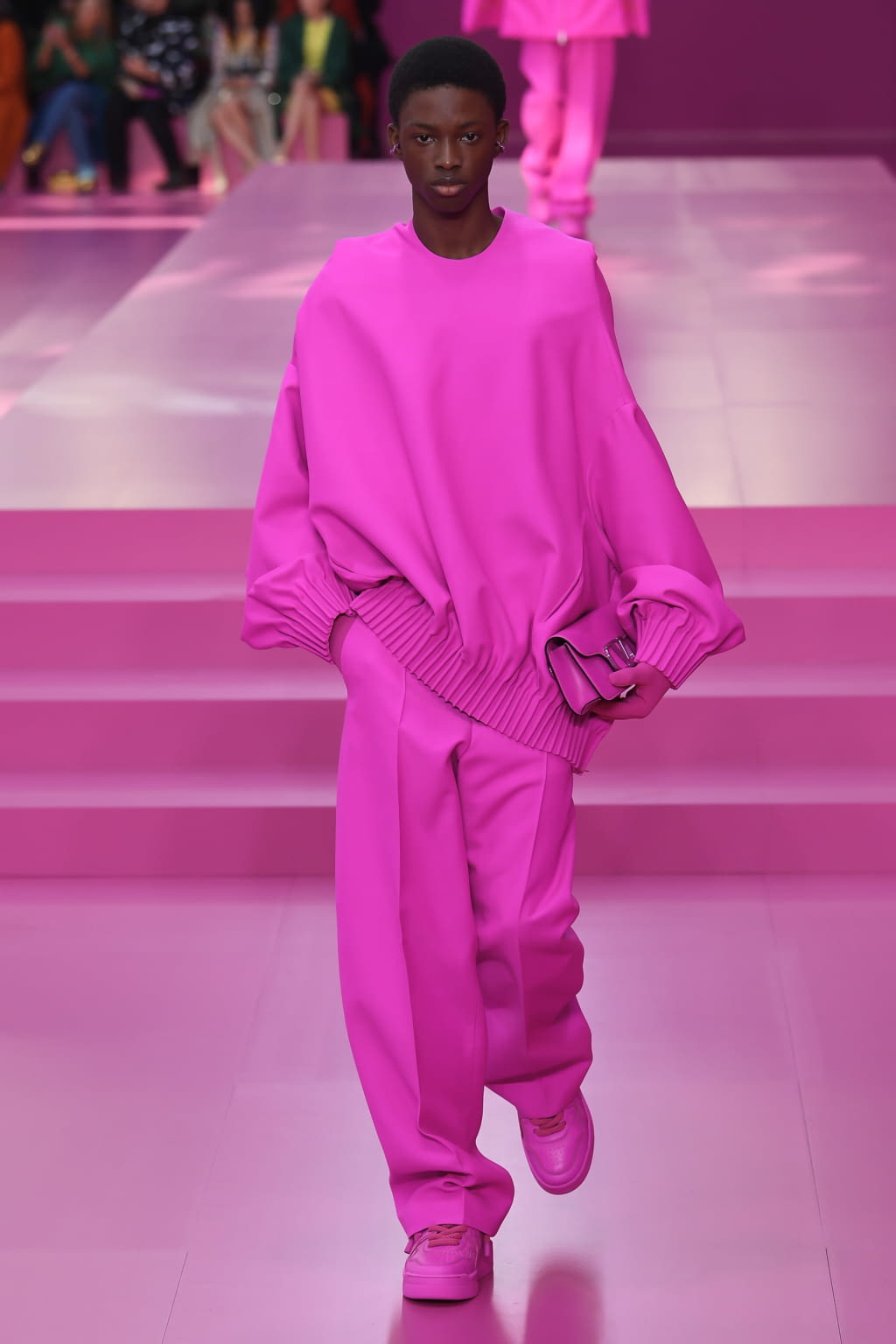 Fashion Week Paris Fall/Winter 2022 look 36 de la collection Valentino womenswear