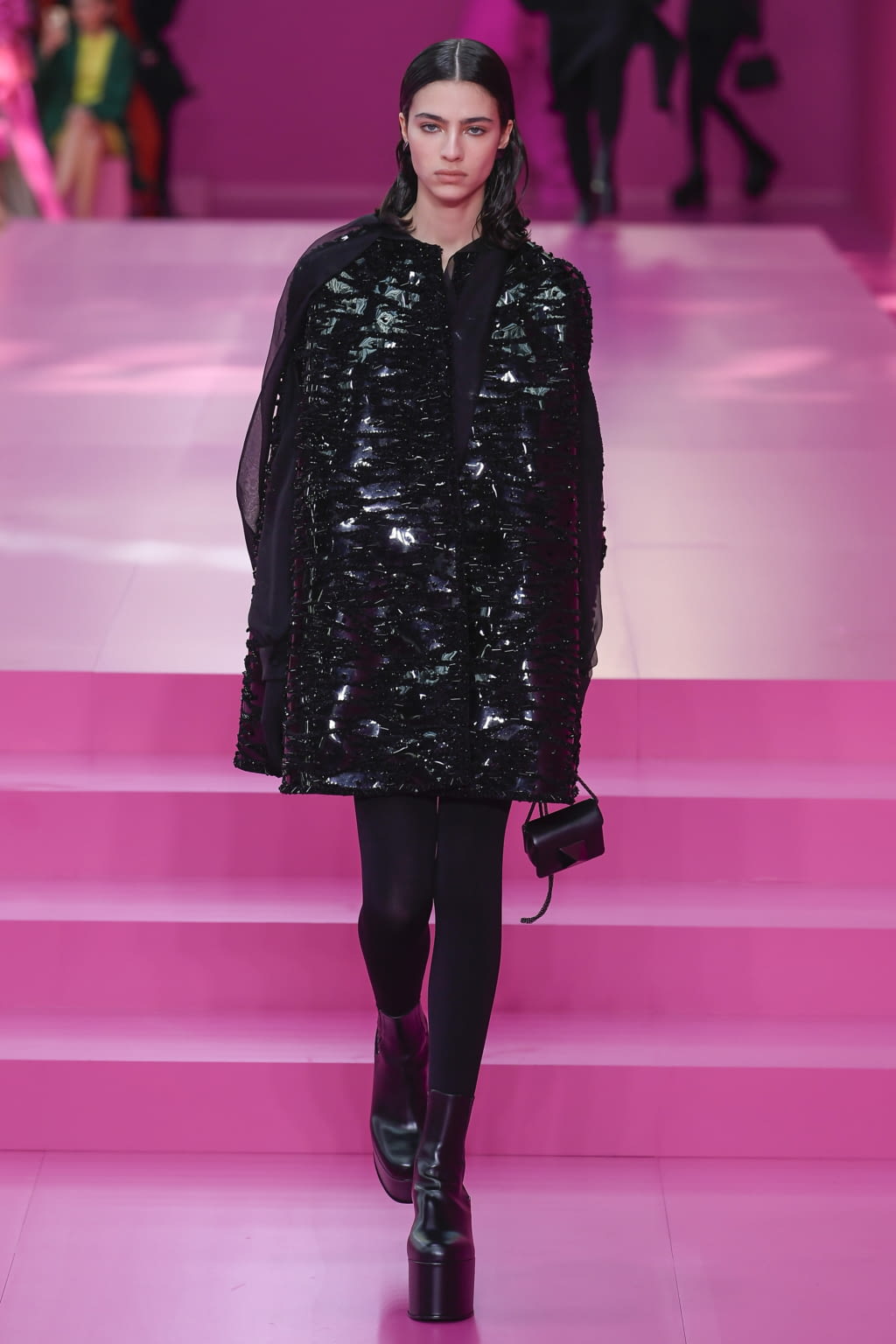 Fashion Week Paris Fall/Winter 2022 look 43 de la collection Valentino womenswear
