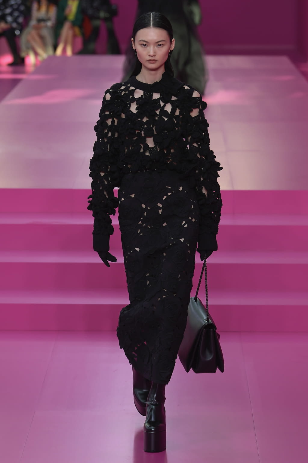 Fashion Week Paris Fall/Winter 2022 look 58 from the Valentino collection womenswear