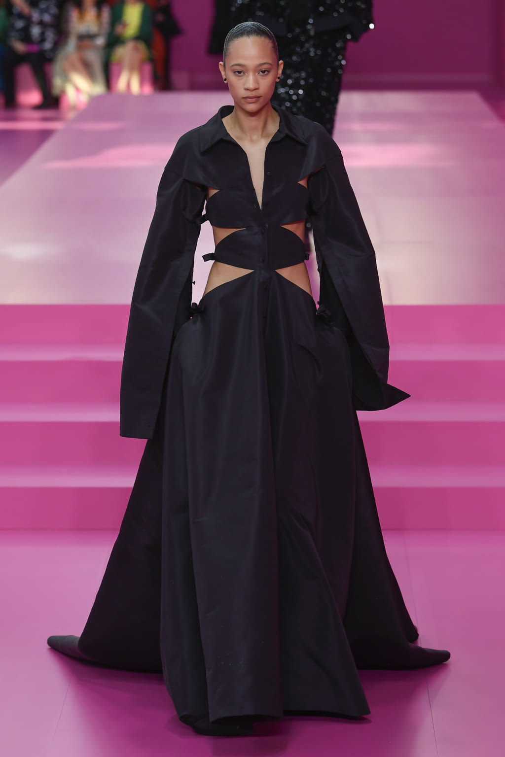 Fashion Week Paris Fall/Winter 2022 look 66 de la collection Valentino womenswear