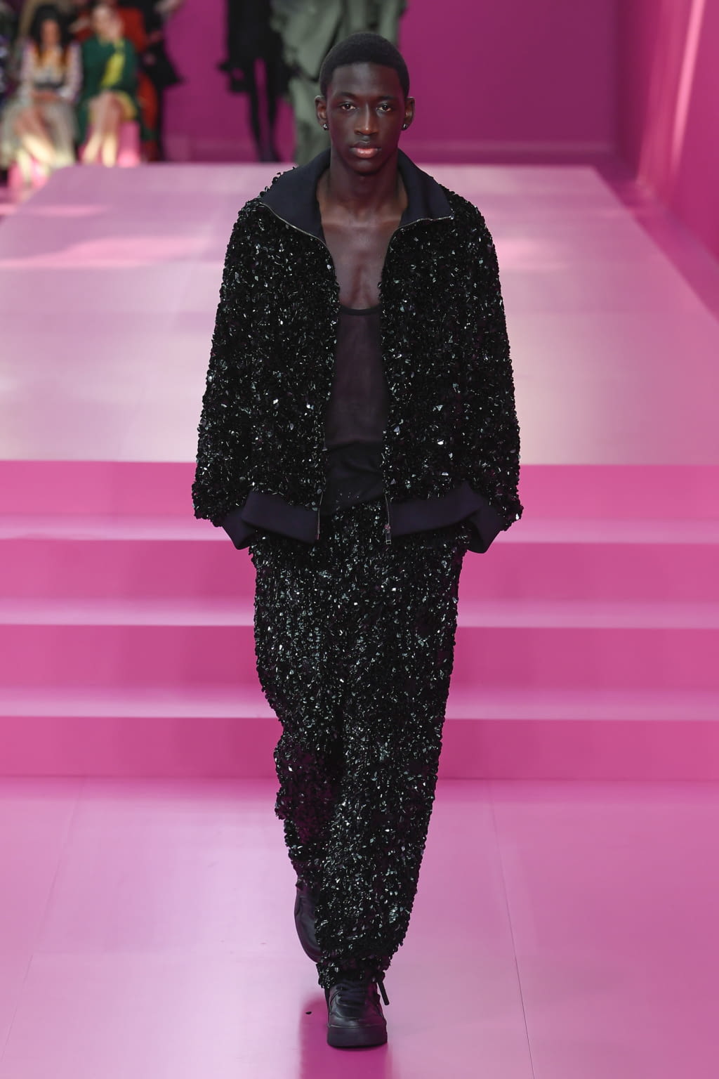 Fashion Week Paris Fall/Winter 2022 look 67 from the Valentino collection 女装