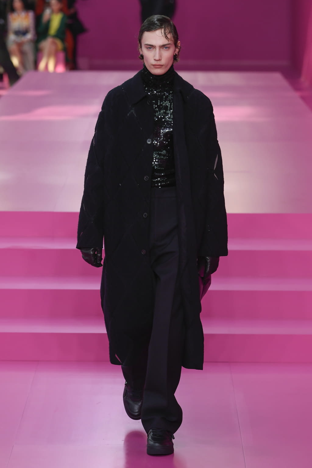 Fashion Week Paris Fall/Winter 2022 look 69 from the Valentino collection 女装