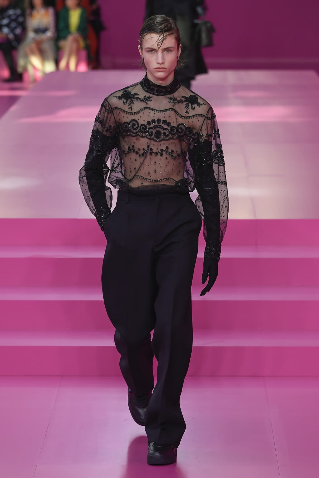 Fashion Week Paris Fall/Winter 2022 look 71 de la collection Valentino womenswear