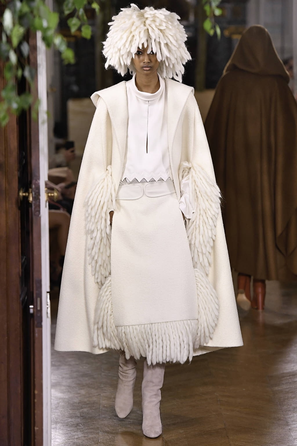 Fashion Week Paris Fall/Winter 2019 look 68 from the Valentino collection couture