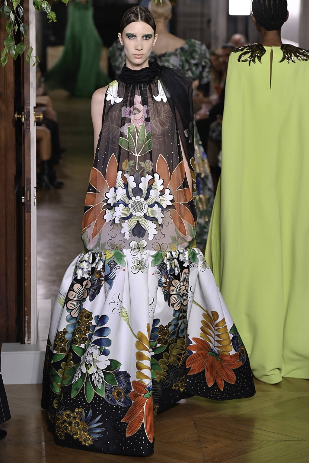 Fashion Week Paris Fall/Winter 2019 look 86 from the Valentino collection couture
