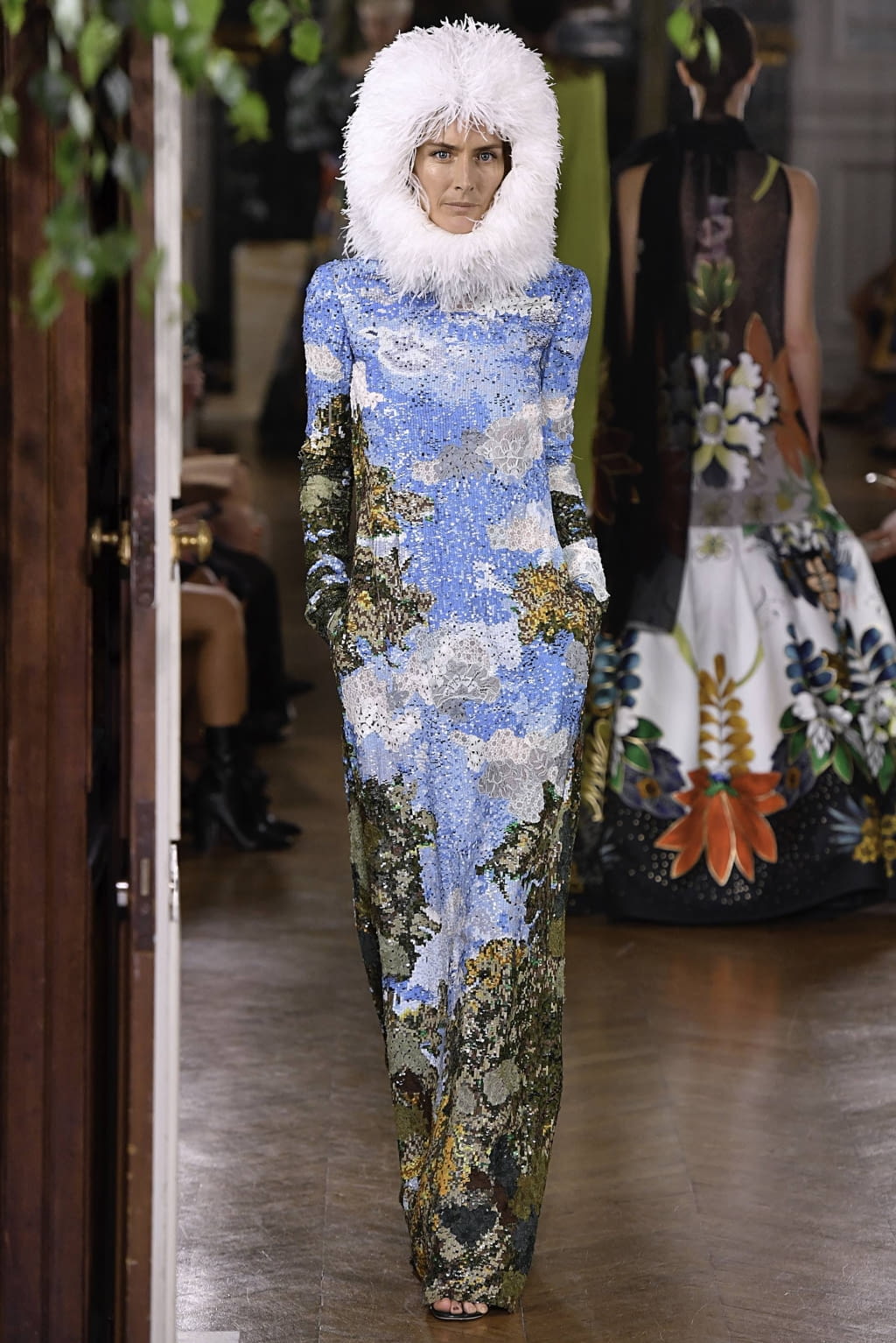 Fashion Week Paris Fall/Winter 2019 look 88 from the Valentino collection 高级定制