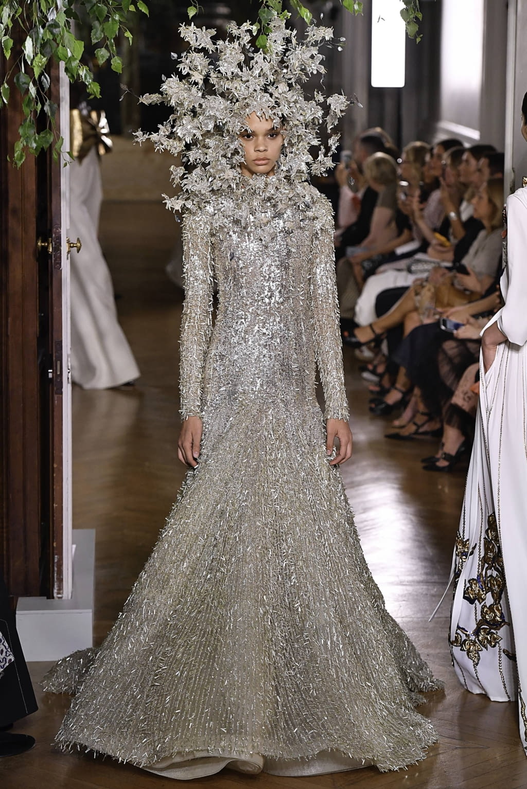 Fashion Week Paris Fall/Winter 2019 look 108 from the Valentino collection couture