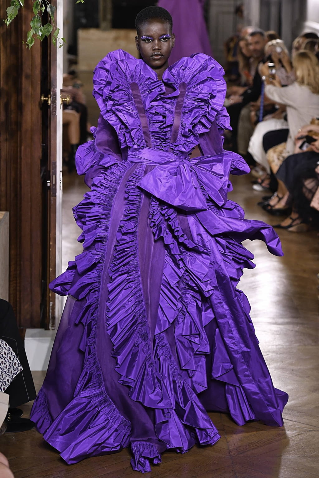 Fashion Week Paris Fall/Winter 2019 look 116 from the Valentino collection couture