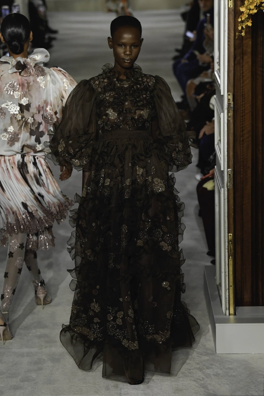 Fashion Week Paris Spring/Summer 2019 look 15 from the Valentino collection couture
