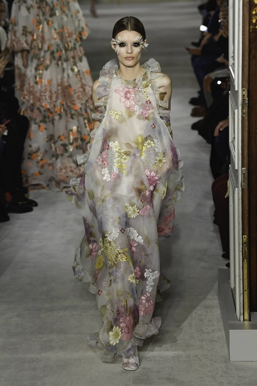 Fashion Week Paris Spring/Summer 2019 look 35 from the Valentino collection couture
