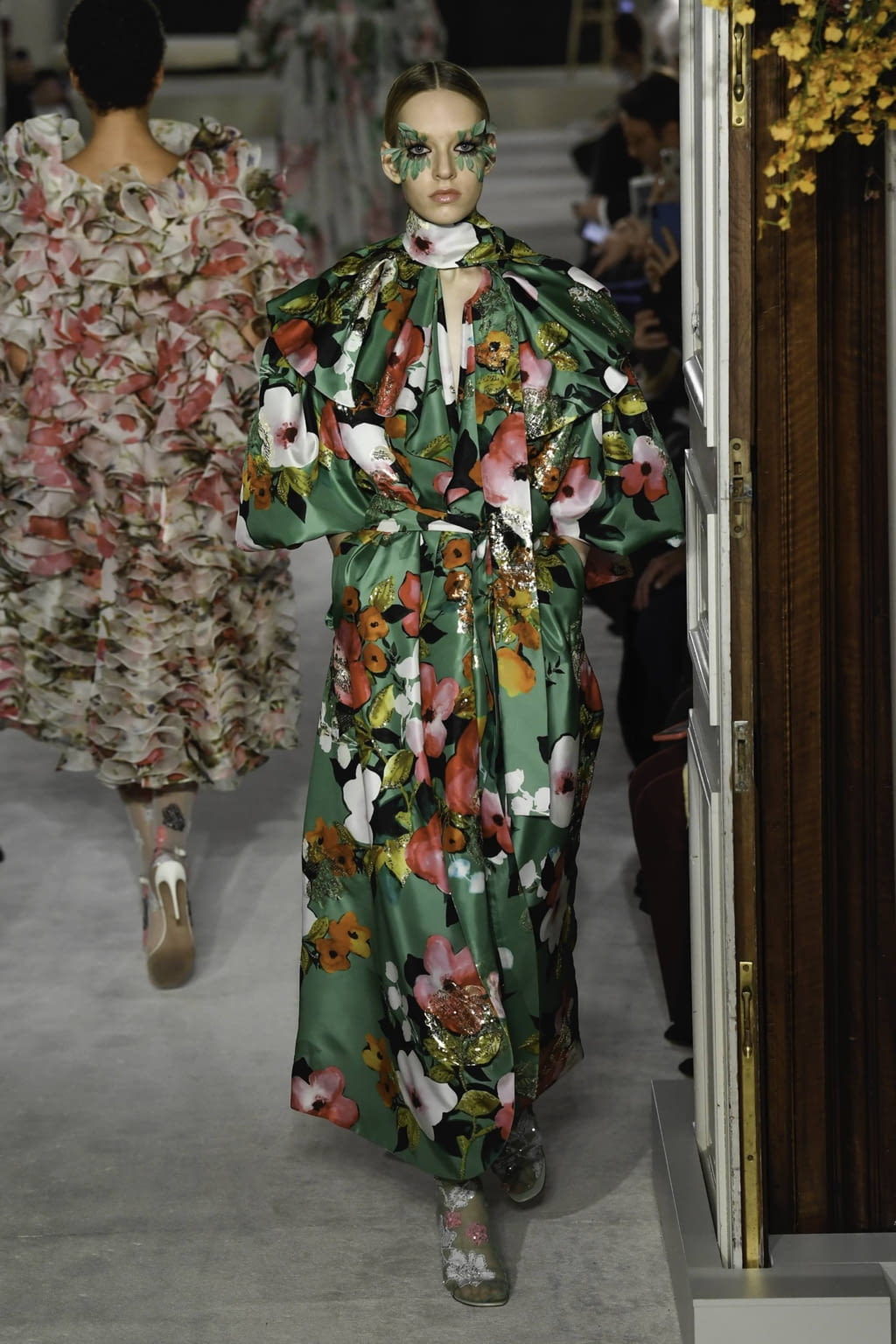 Fashion Week Paris Spring/Summer 2019 look 37 from the Valentino collection 高级定制