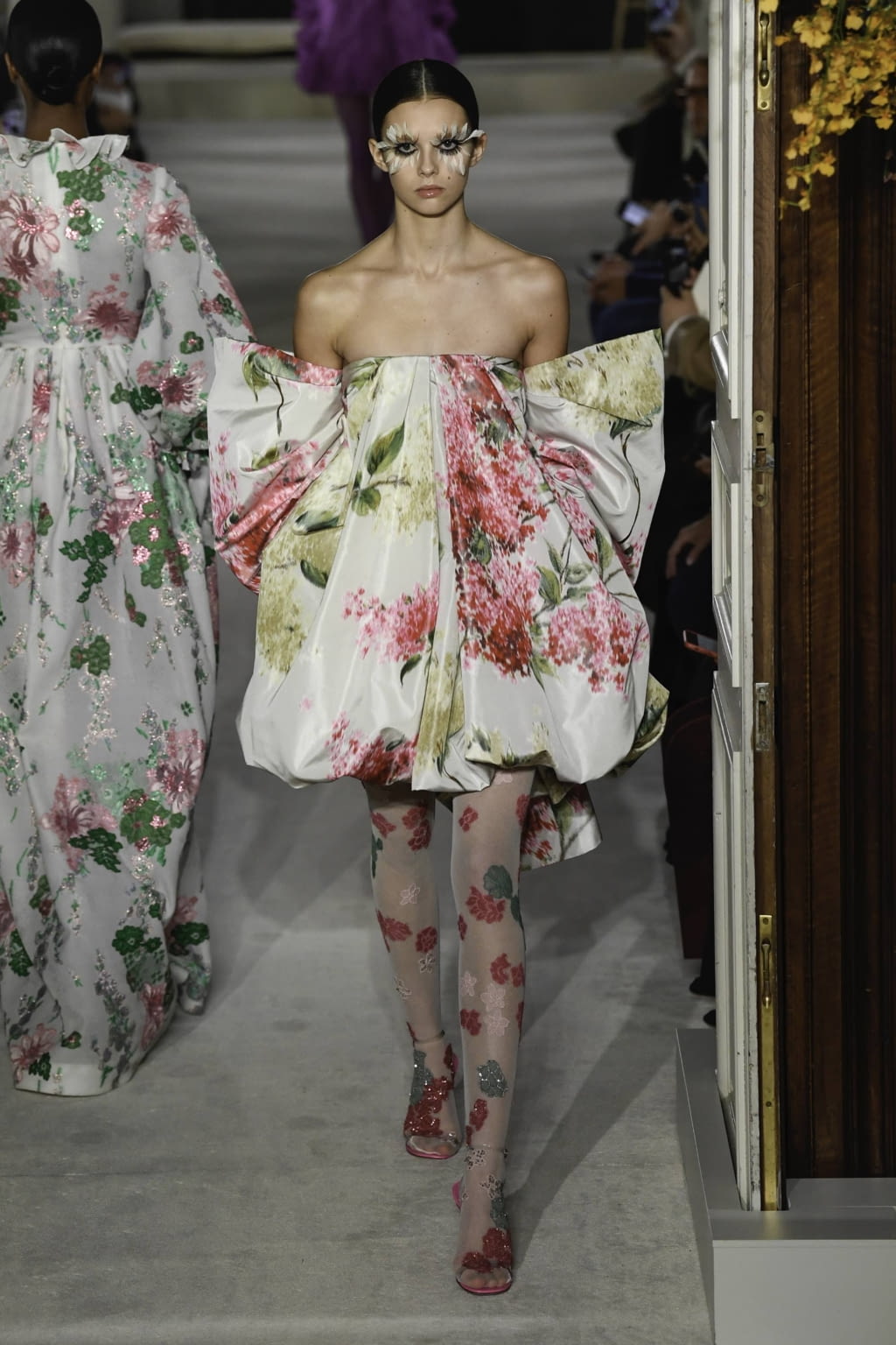 Fashion Week Paris Spring/Summer 2019 look 39 from the Valentino collection couture