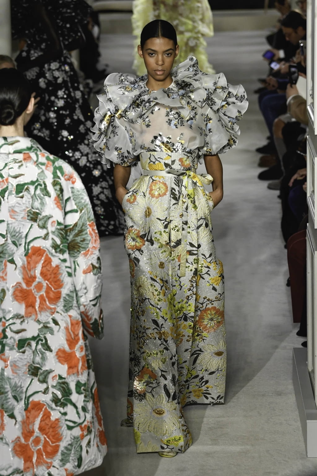 Fashion Week Paris Spring/Summer 2019 look 51 de la collection Valentino couture