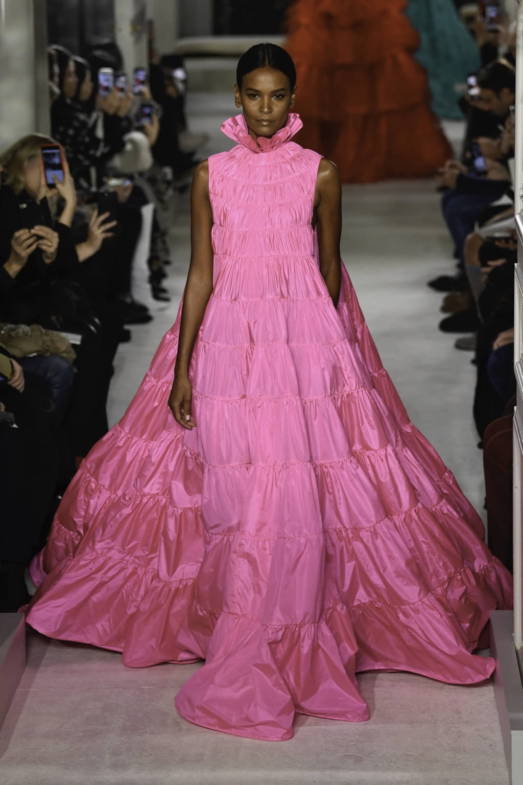 Fashion Week Paris Spring/Summer 2019 look 60 from the Valentino collection couture