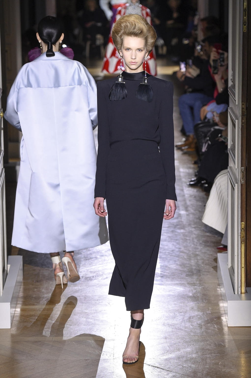 Fashion Week Paris Spring/Summer 2020 look 3 de la collection Valentino couture
