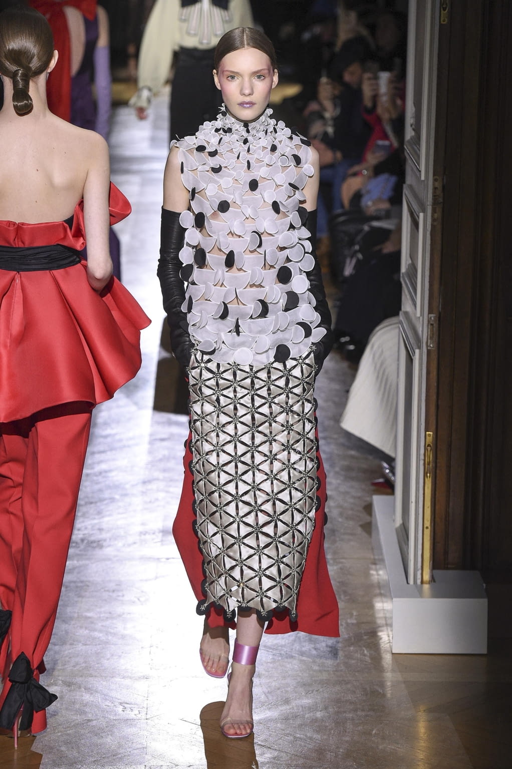 Fashion Week Paris Spring/Summer 2020 look 15 de la collection Valentino couture