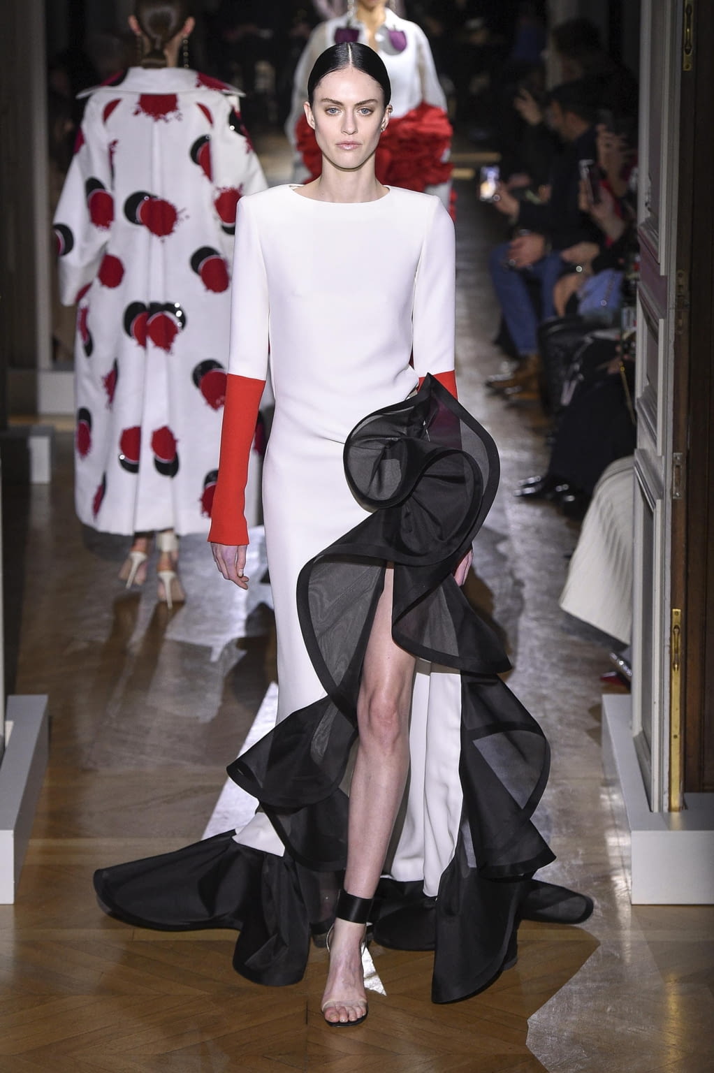 Fashion Week Paris Spring/Summer 2020 look 20 de la collection Valentino couture