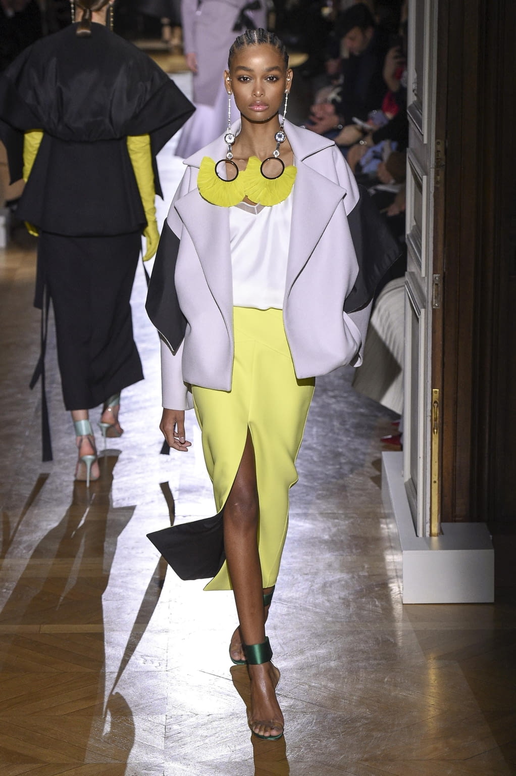 Fashion Week Paris Spring/Summer 2020 look 25 de la collection Valentino couture