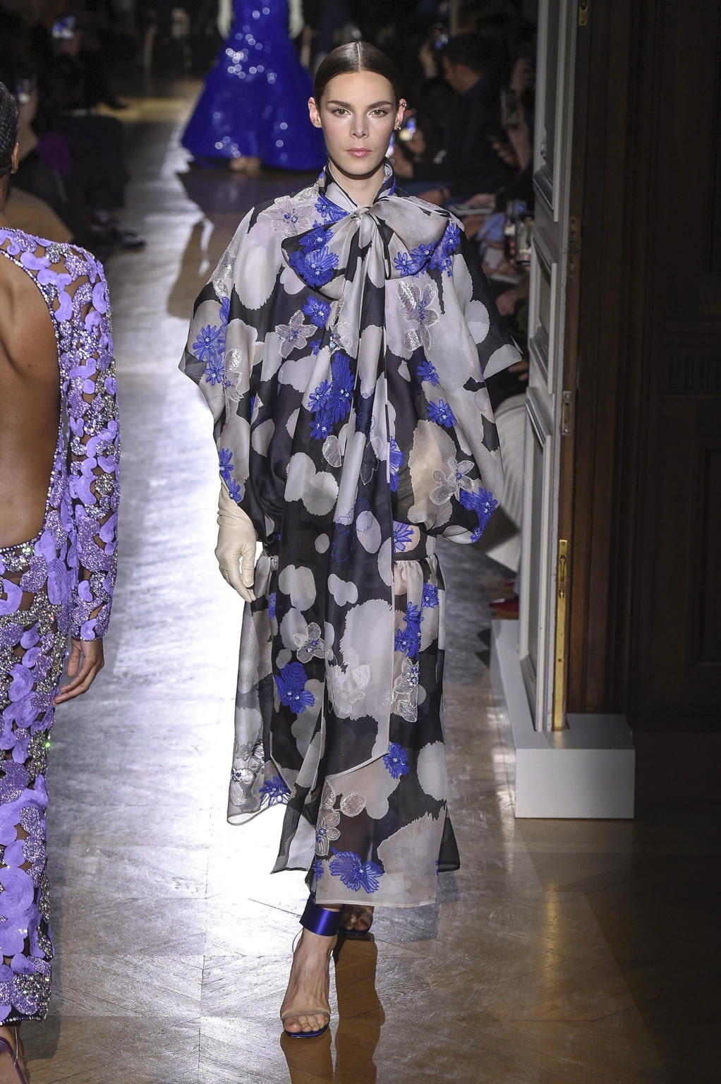 Fashion Week Paris Spring/Summer 2020 look 32 de la collection Valentino couture