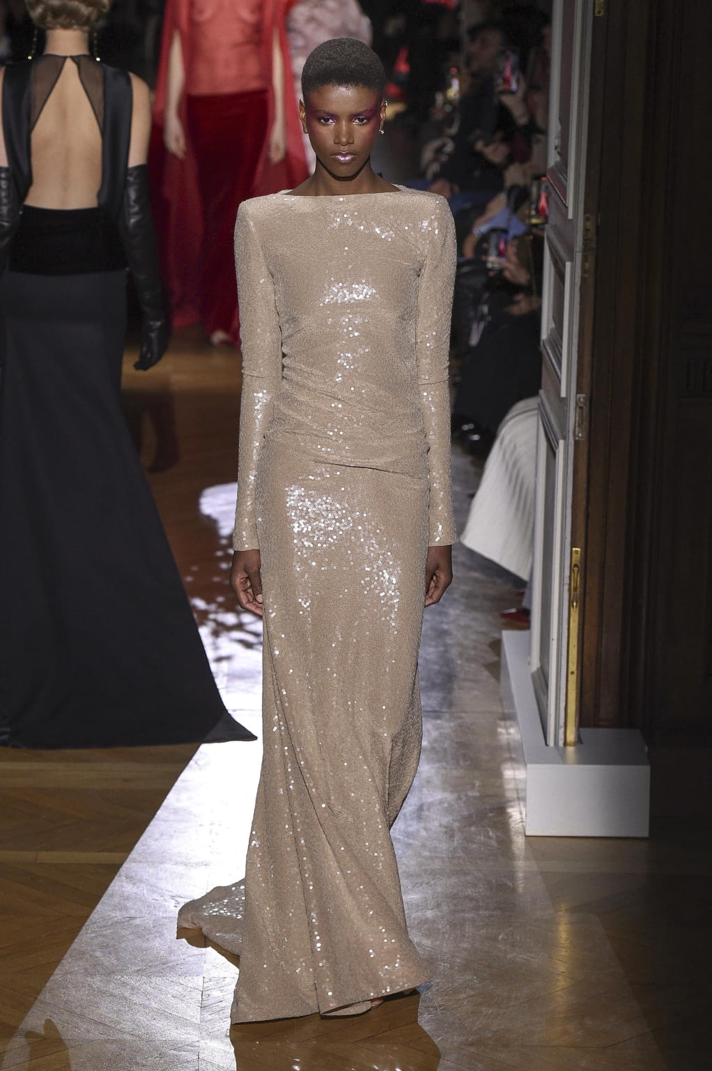 Fashion Week Paris Spring/Summer 2020 look 39 from the Valentino collection 高级定制