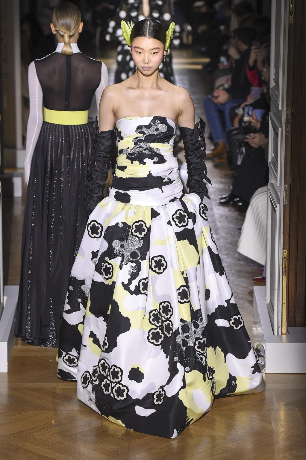 Fashion Week Paris Spring/Summer 2020 look 48 from the Valentino collection couture