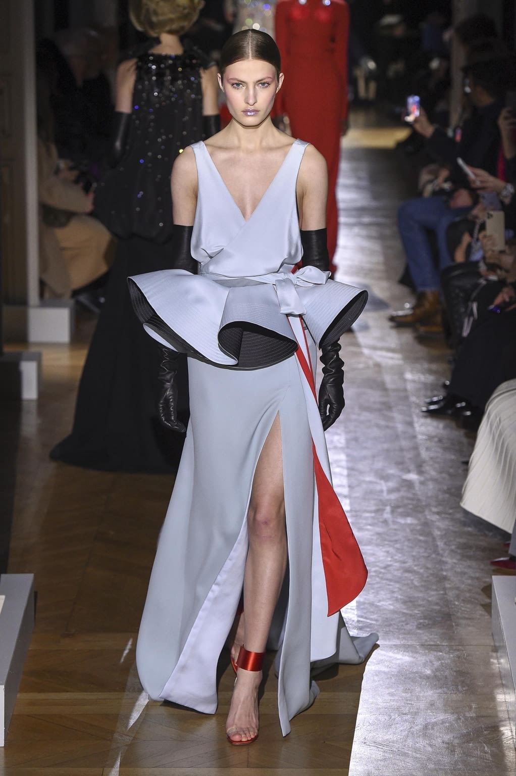 Fashion Week Paris Spring/Summer 2020 look 52 de la collection Valentino couture