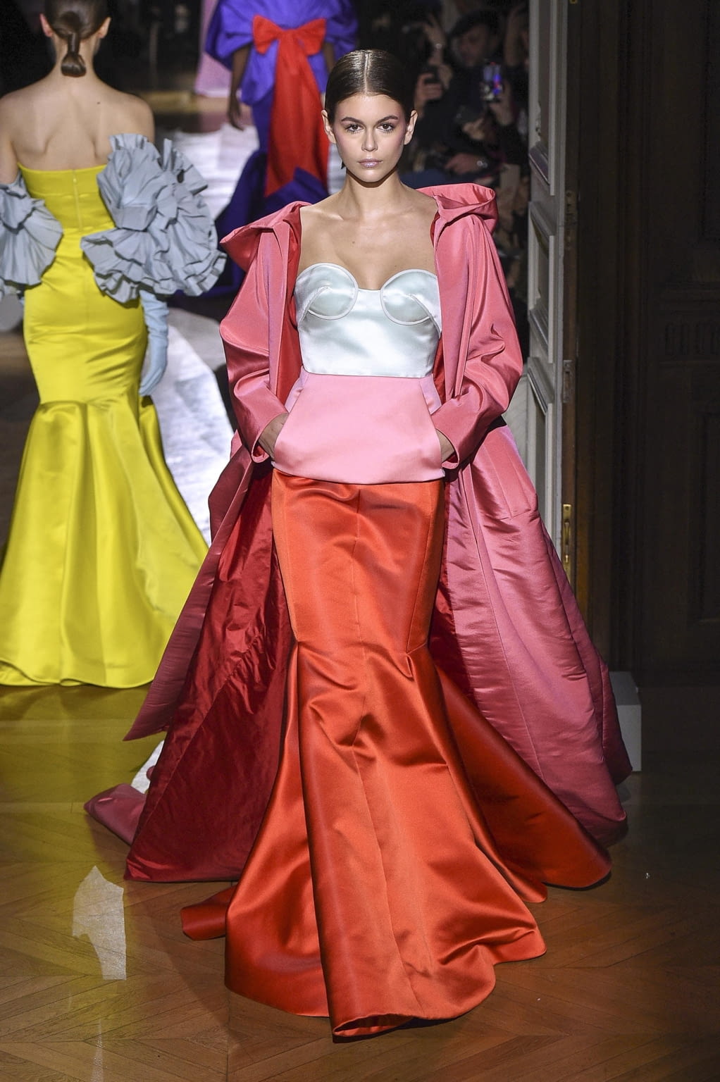 Fashion Week Paris Spring/Summer 2020 look 72 de la collection Valentino couture