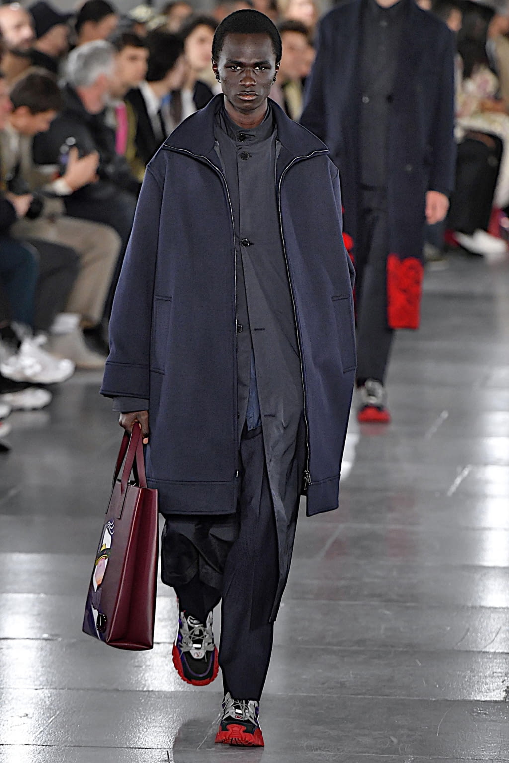 Fashion Week Paris Fall/Winter 2019 look 27 from the Valentino collection menswear