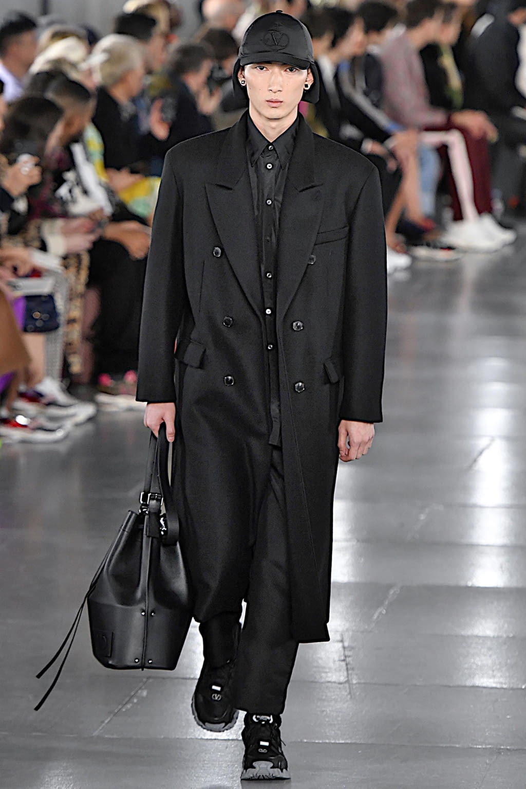 Fashion Week Paris Fall/Winter 2019 look 37 from the Valentino collection 男装