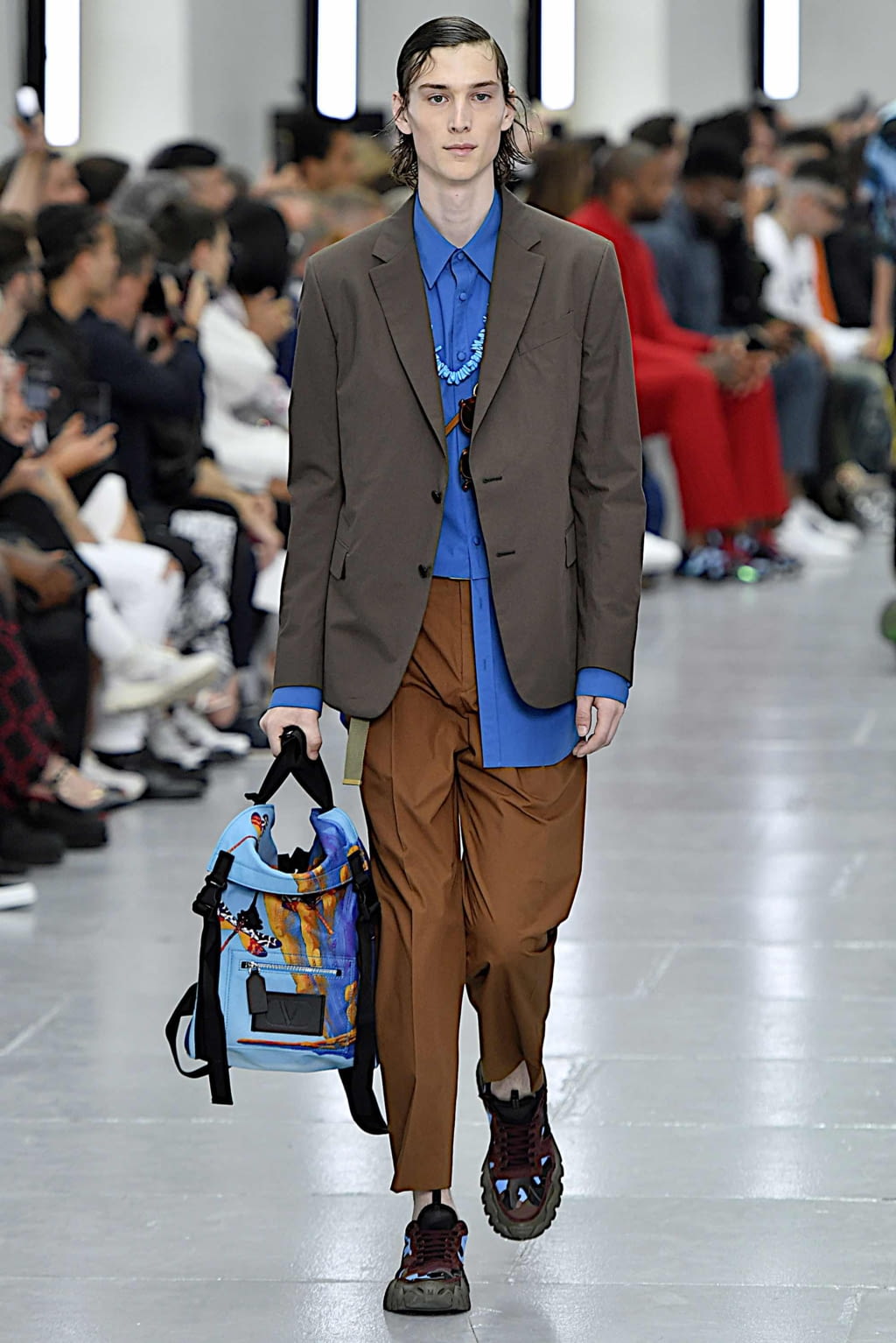 Fashion Week Paris Spring/Summer 2020 look 10 from the Valentino collection 男装