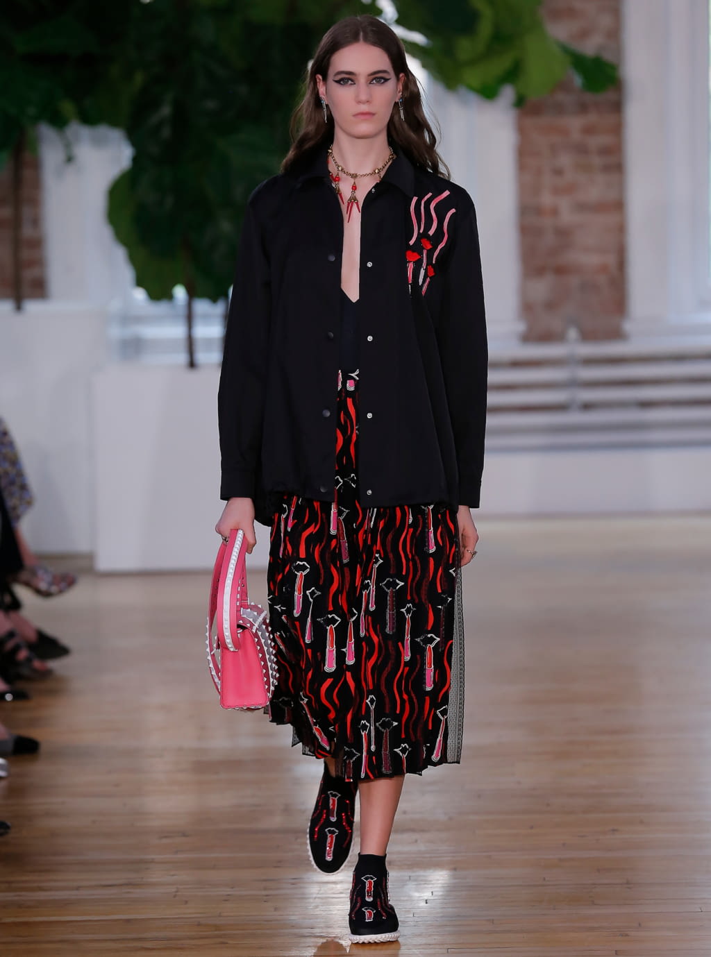 Fashion Week Paris Resort 2018 look 29 from the Valentino collection womenswear