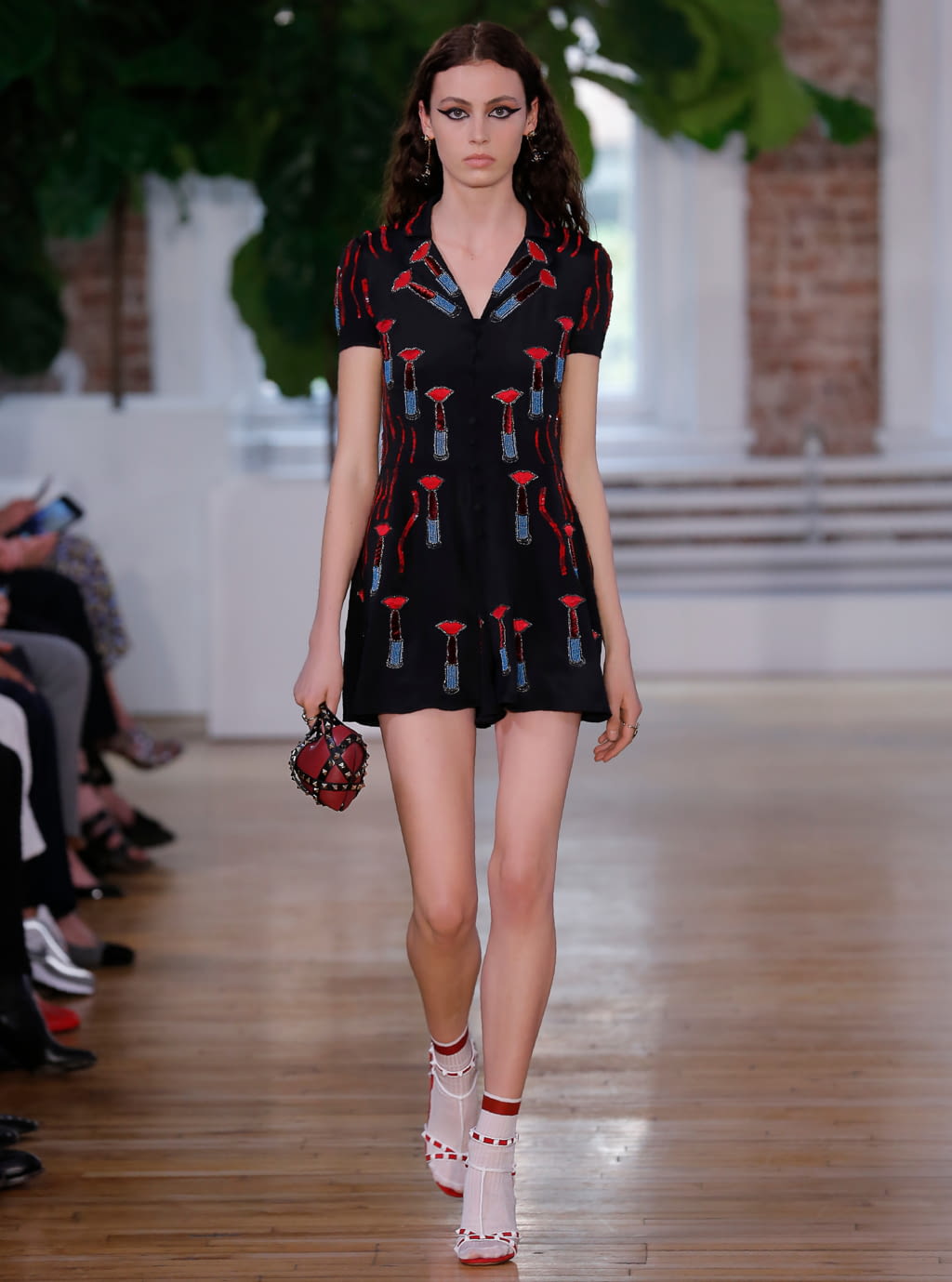Fashion Week Paris Resort 2018 look 30 from the Valentino collection womenswear
