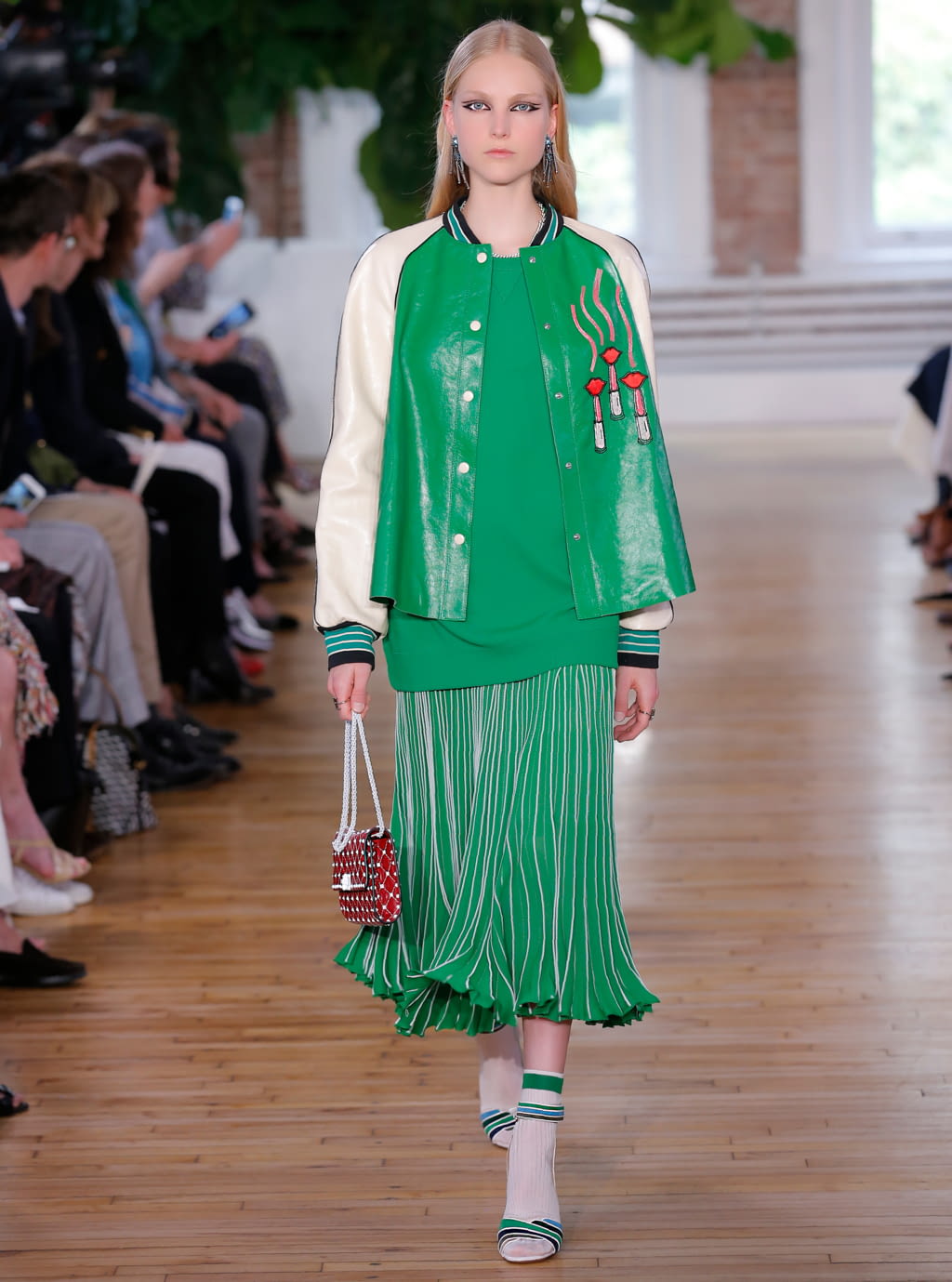 Fashion Week Paris Resort 2018 look 51 from the Valentino collection womenswear