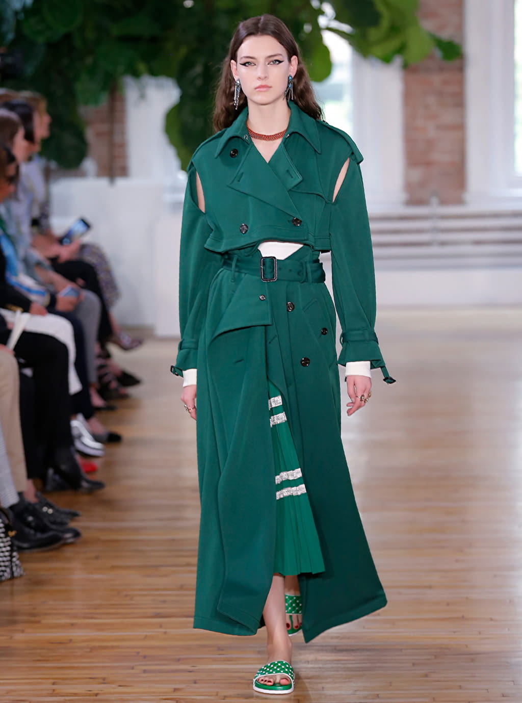 Fashion Week Paris Resort 2018 look 53 from the Valentino collection womenswear