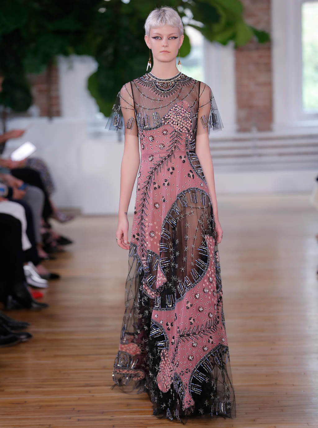 Fashion Week Paris Resort 2018 look 59 from the Valentino collection womenswear