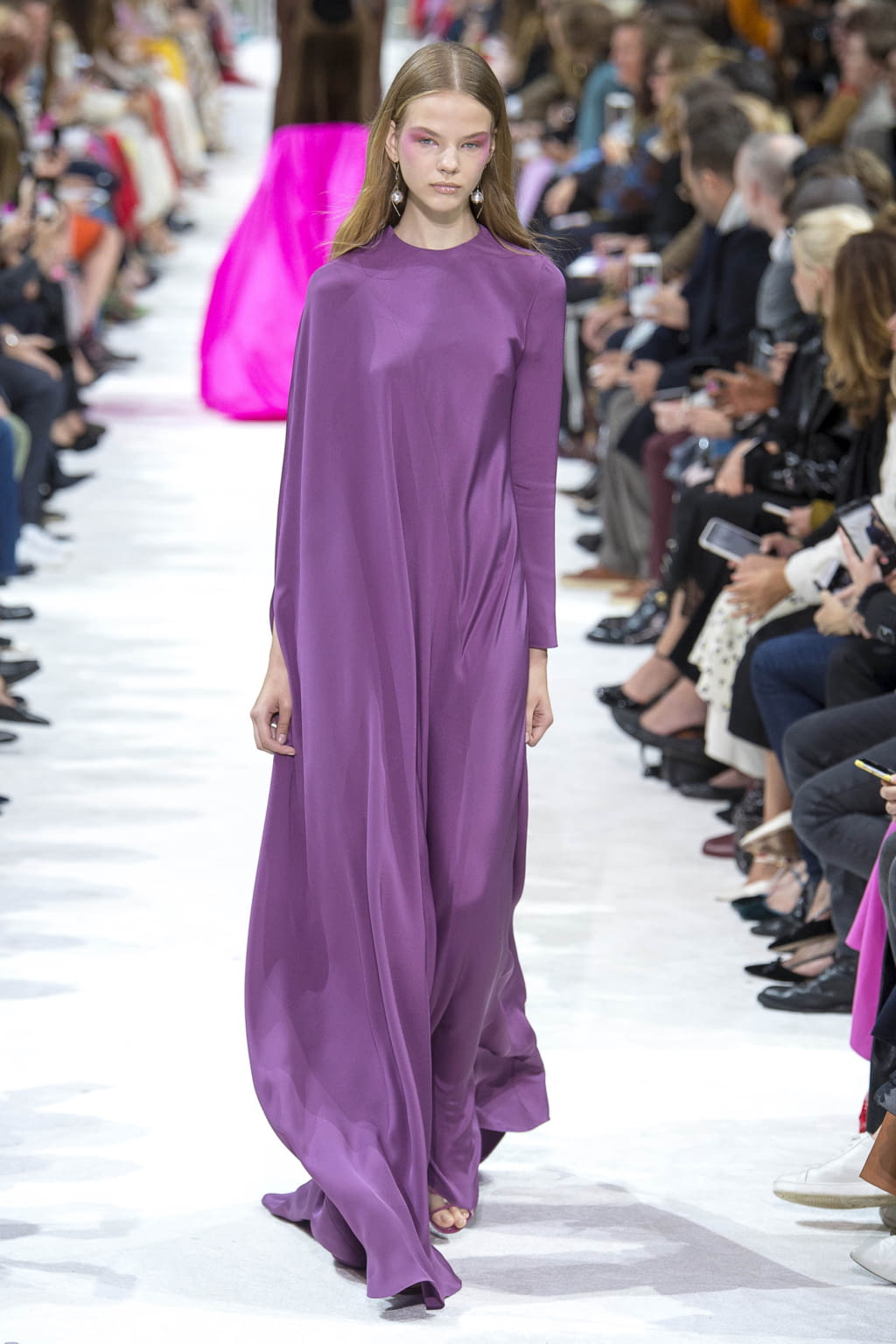 Fashion Week Paris Spring/Summer 2018 look 70 de la collection Valentino womenswear
