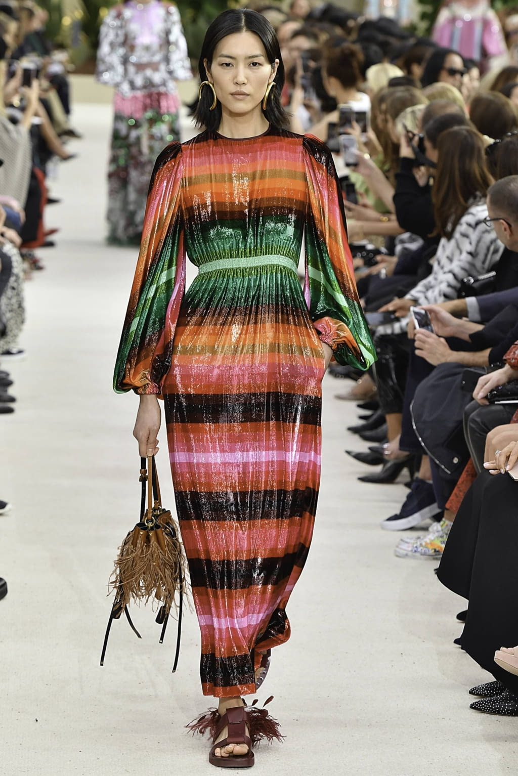 Fashion Week Paris Spring/Summer 2019 look 55 from the Valentino collection womenswear