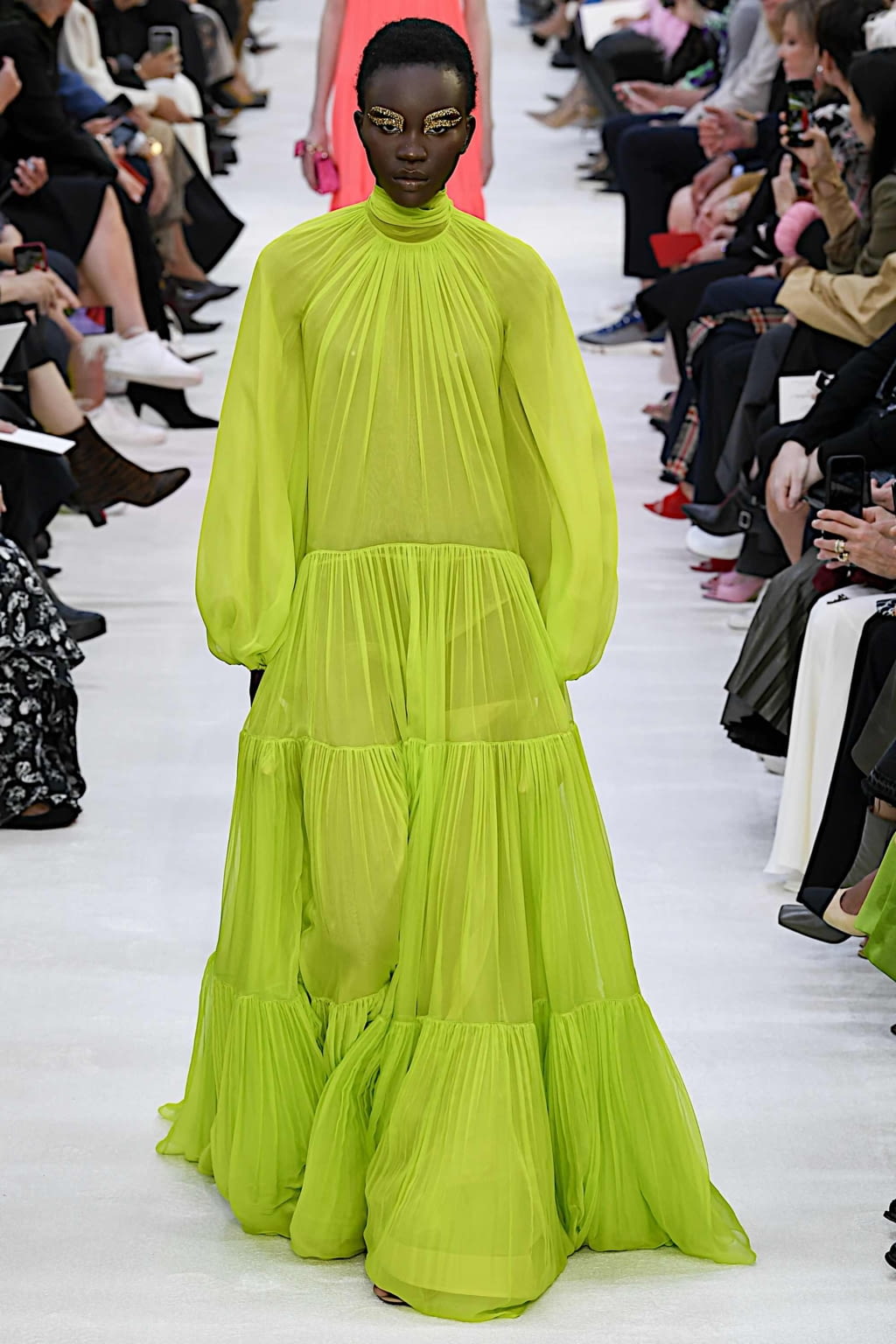 Fashion Week Paris Spring/Summer 2020 look 13 from the Valentino collection womenswear