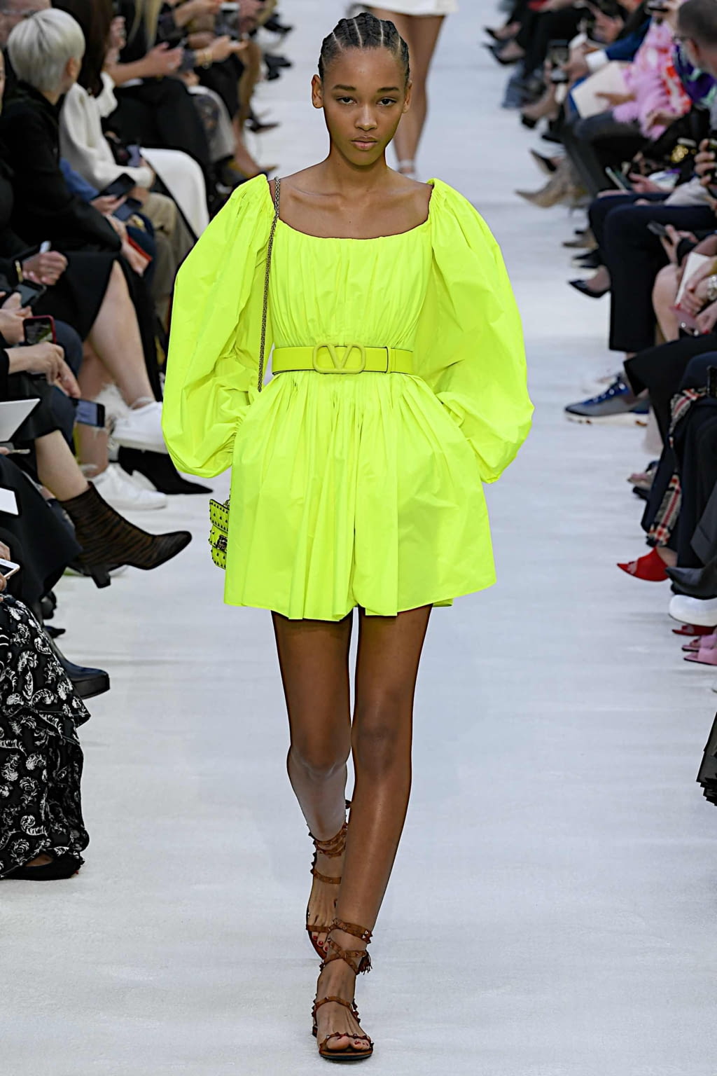 Fashion Week Paris Spring/Summer 2020 look 19 from the Valentino collection womenswear