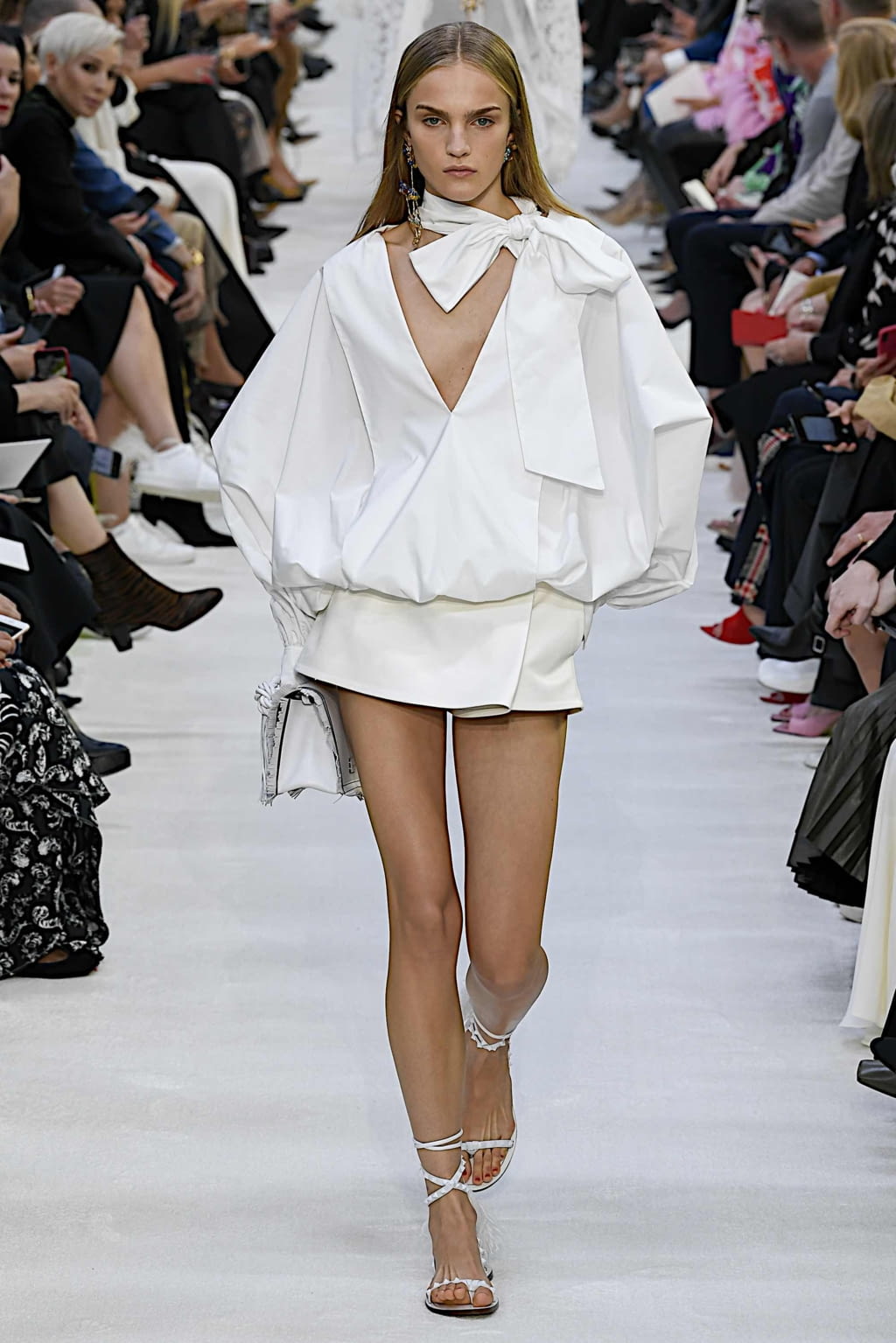 Fashion Week Paris Spring/Summer 2020 look 20 de la collection Valentino womenswear